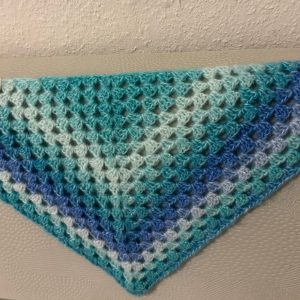 gehäkeltes Dreieckstuch